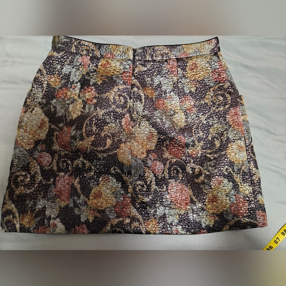 Club Monaco winter skirt with pockets size 10 - Picture 5 of 6